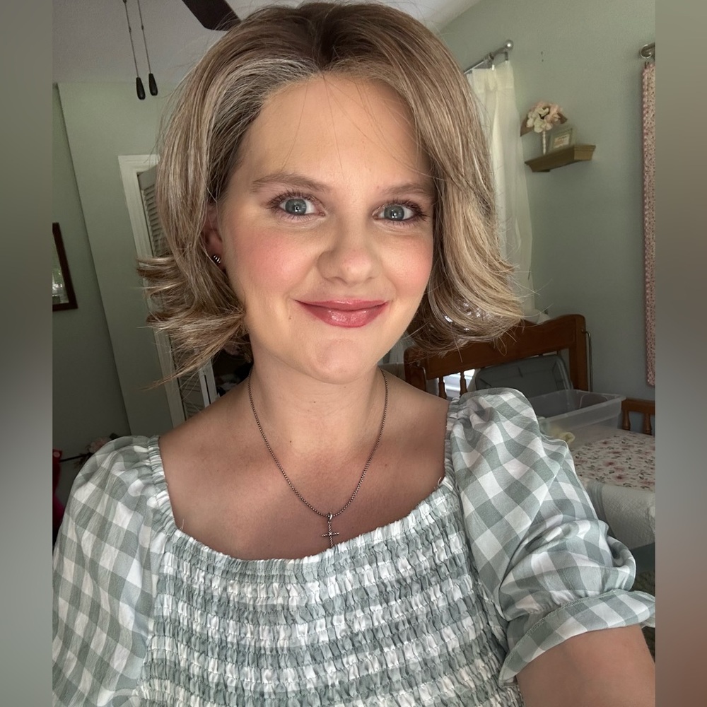 Meet your Posher, Megan